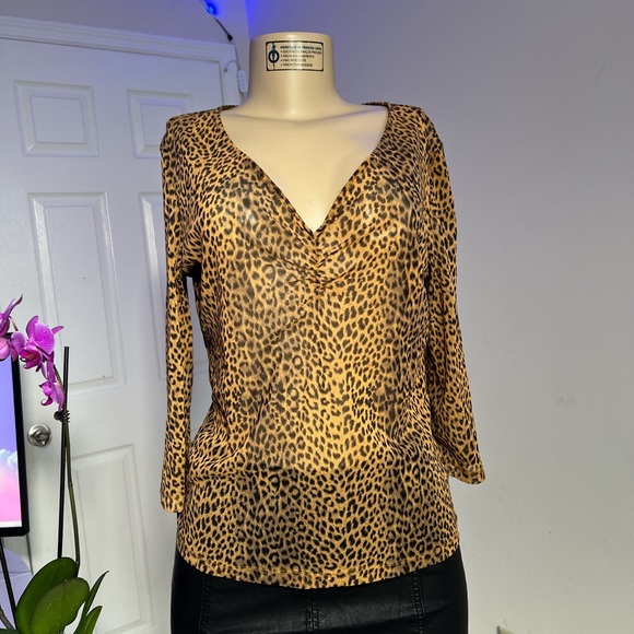 Leopard Blouse 🐆 - Picture 2 of 5